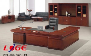 實(shí)木辦公家具為何要刷油漆？會(huì)帶來(lái)哪些好處？